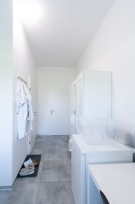 Löwen-Immobilien-Gewerbeobjekt-Büroräume-Gemeinsch