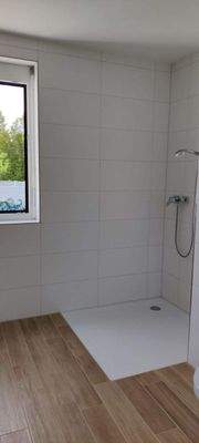 Bodengleiche große Dusche