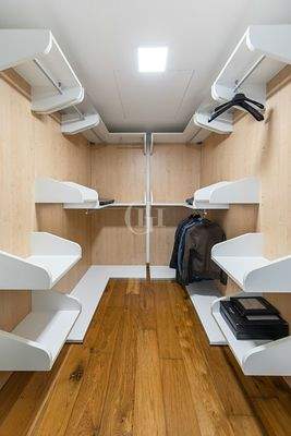 Begehbarer Kleiderschrank