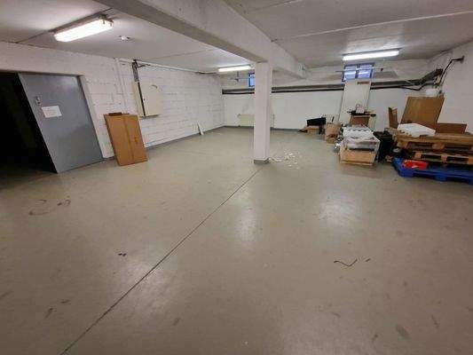 Servicfläche im KG.