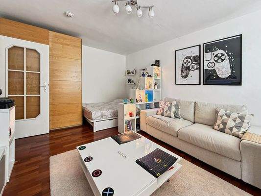 Wohnzimmer und Schlafbereich