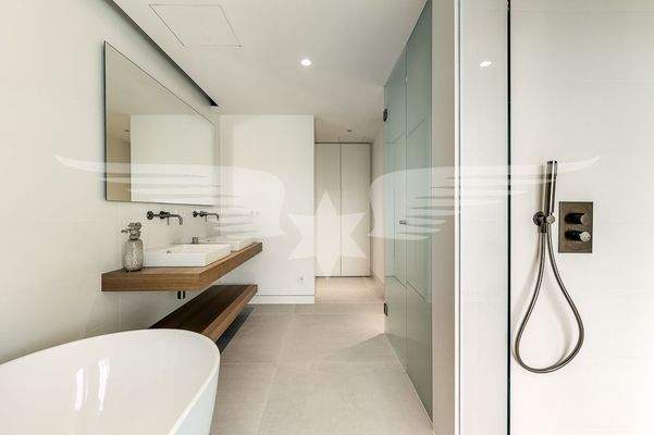 Beispiel Badezimmer Master-Suite