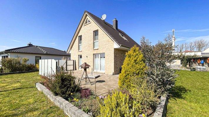 Gartenansicht (aus Süd-Ost)