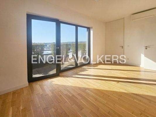 Schlafzimmer mit Einbauschrank