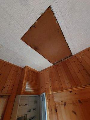 026 - Flur oben mit Sicht zum Dachboden