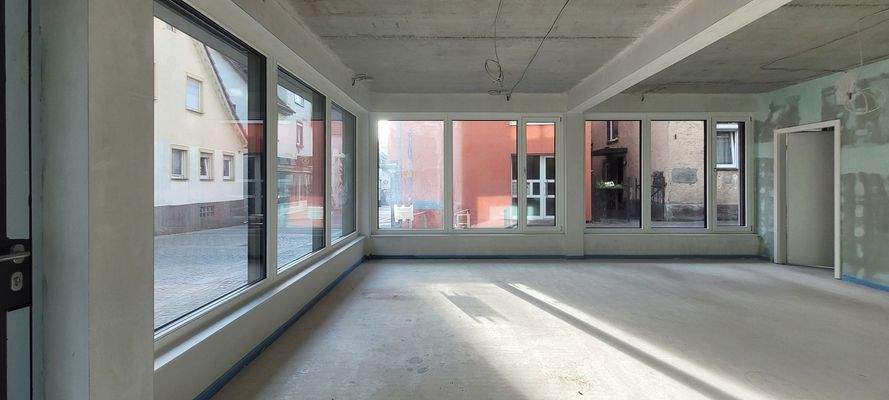 großer Verkaufsraum