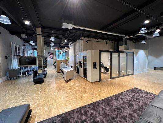 Laden - Blickwinkel 2 