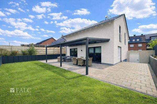 Privater Gartenbereich – Rasenfläche leicht visuell dargestellt