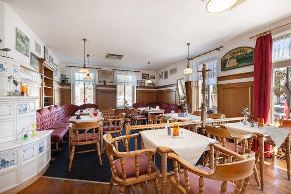 Der hochwertige Gastraum in der Villa Fröhlich