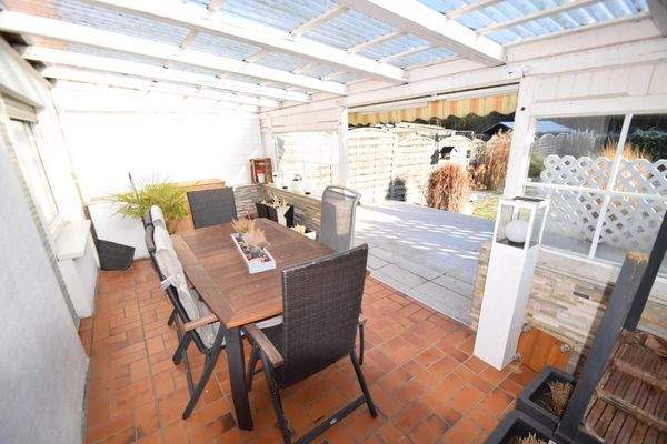 überdachte Terrasse