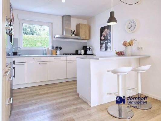 Wohn- Esszimmer mit offener Küche