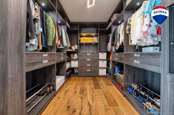 RE/MAX Immobilien DeLux