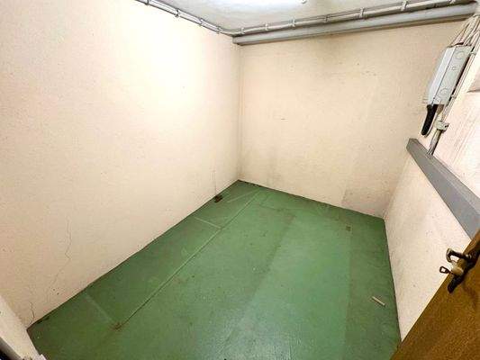 T20 Hinterhaus Keller 2.jpg