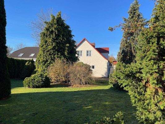 Haus- und Gartenansicht