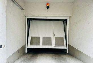 Tor mit Fernbedienung