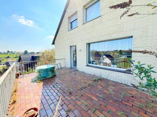 Dachterrasse an Wohn- Esszimmer