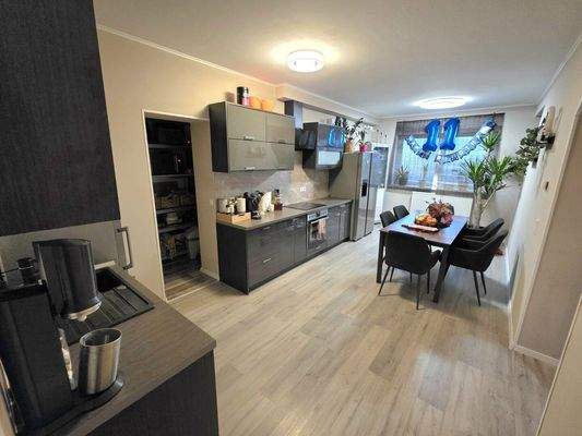 Küche und Essbereich