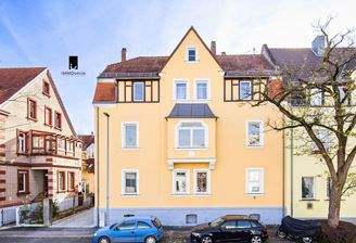 Sanierte Fassade mit klassischer Altbauarchitektur im Herzen von Schwabach 
