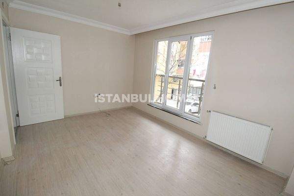 1-Bedroom Flat Near Metrobus in Esenyurt