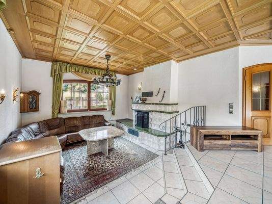 Wohnzimmer mit Kamin