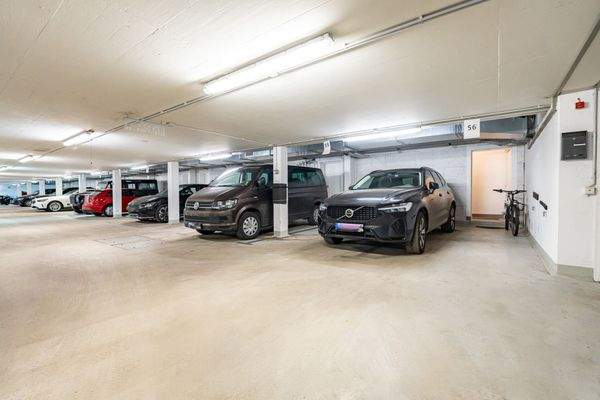 Tiefgarage-Stellplätze