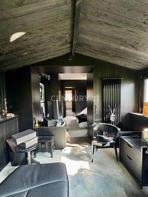 hier befinden sich nun weitere Zimmer