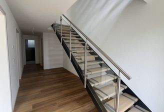 Treppenhaus / Eingang 