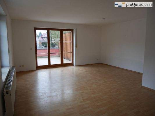 Wohnzimmer mit Holzboden