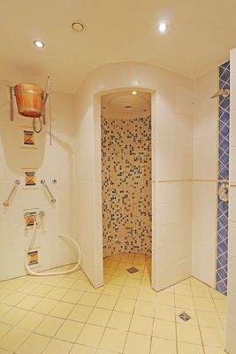 Wellnessbereich / Duschen