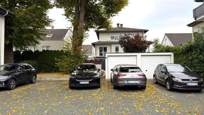 Garage + Stellplatz