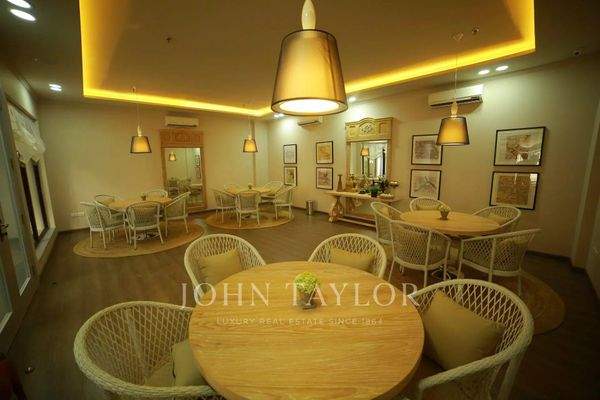 Dining room Wooden floor