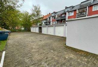 30 Garage 10-17 (ehemals braun).jpg