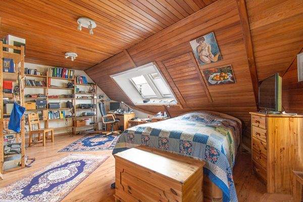 Komfortables Schlafzimmer mit wohnlichem Charakter