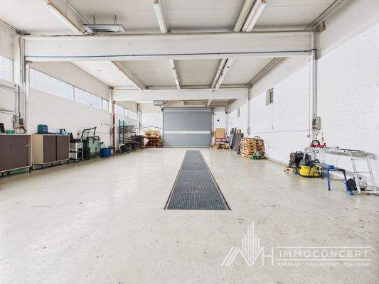 CAM04062G0-PR0030-STILL004