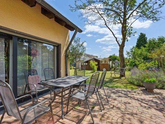 angrenzende Terrasse