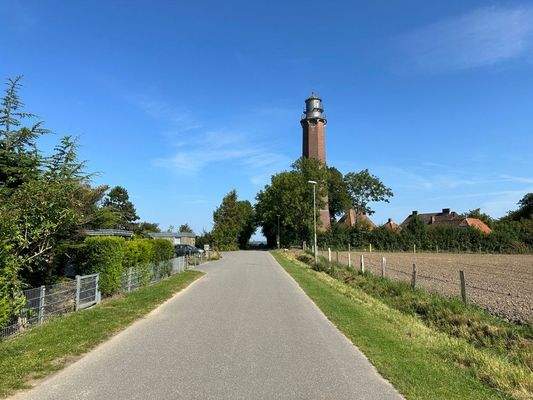 Weg zum Leuchtturm und Strand