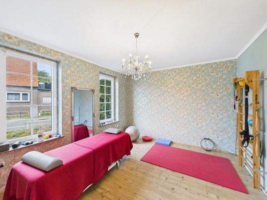 CAM03784G0-PR0085-STILL021