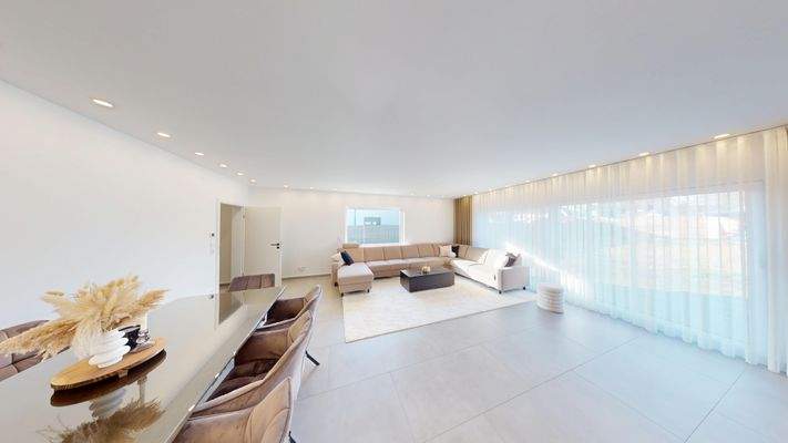 Wohnzimmer mit Essecke