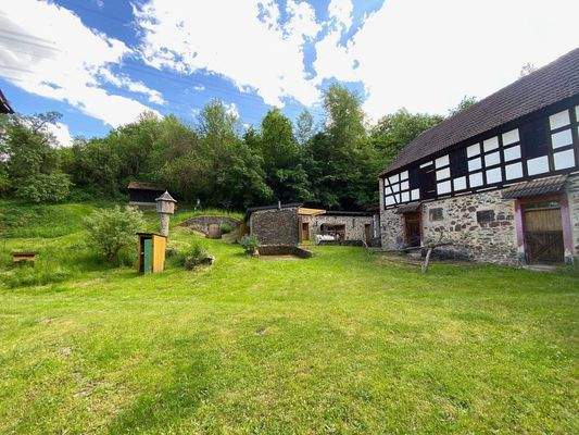 17 Hoffläche Blickrichtung Taubenschlag.jpg