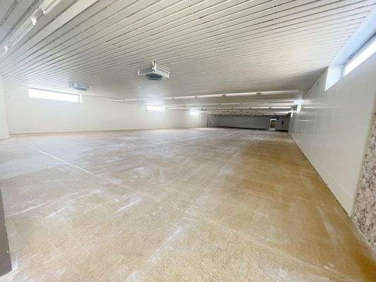 AnKaSa Immobilien GmbH_Maklerempfehlung Leipzig Markkleeberg Markranstädt Borna_Gewerbefläche Verkaufsfläche Lagerhalle_Hauptfläche