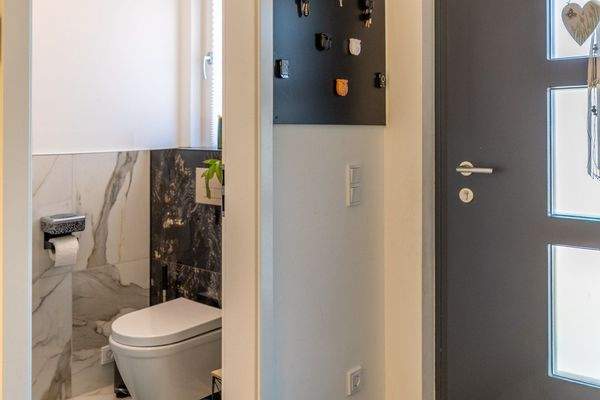 Neues und Nachhaltiges Einfamilienhaus mit geschmackvoller Ausstattung im Neubaugebiet.