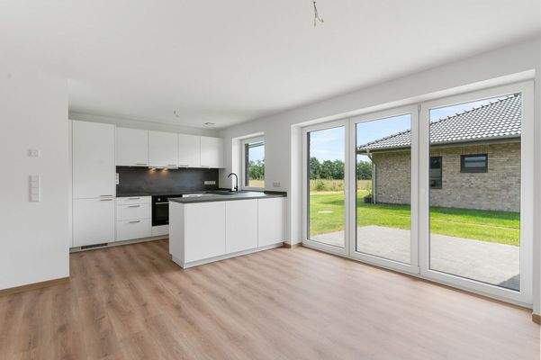 Küche mit Blick auf die Terrasse