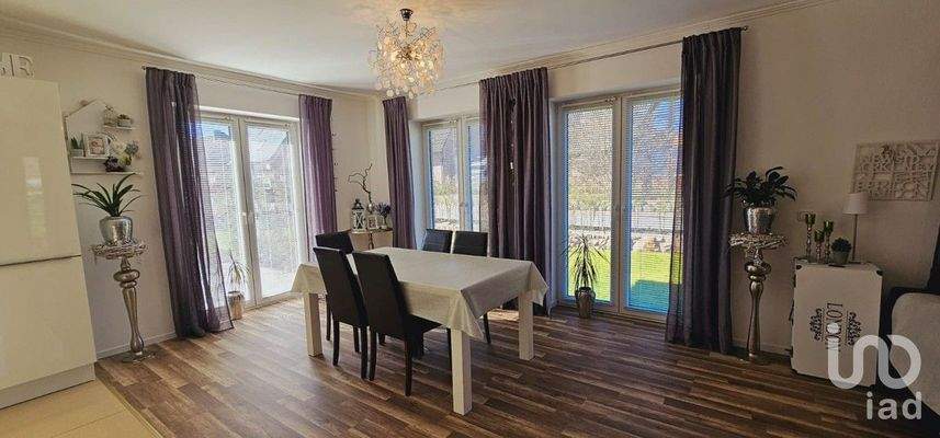 27  Küche Essbereich