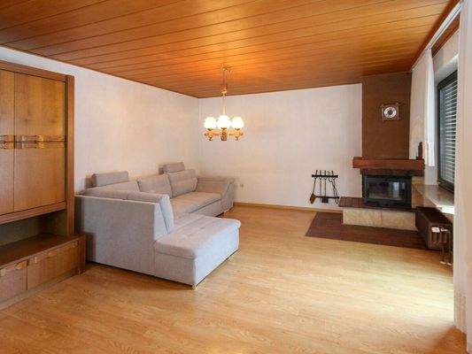 Wohnbereich mit Kamin