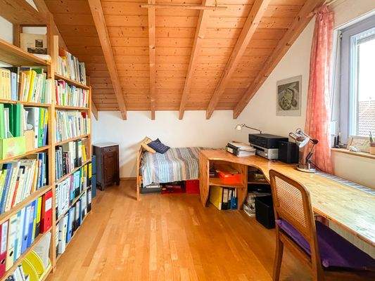 Kinder-/Gästezimmer