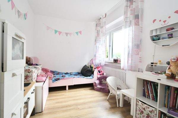 2. Schlaf-/ Kinderzimmer