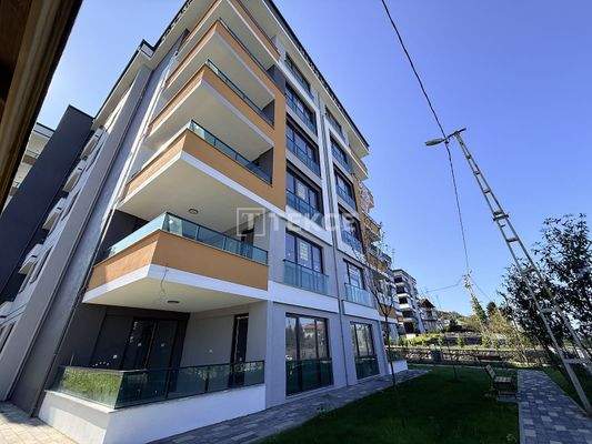 Sea-View Apartments near Arterial Road in Besikduzu Trabzon