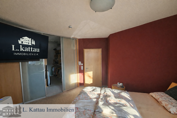 mit Zugang zum Ankleidezimmer