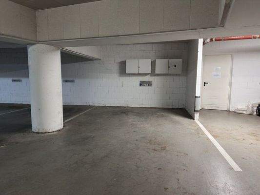 Tiefgaragenstellplatz