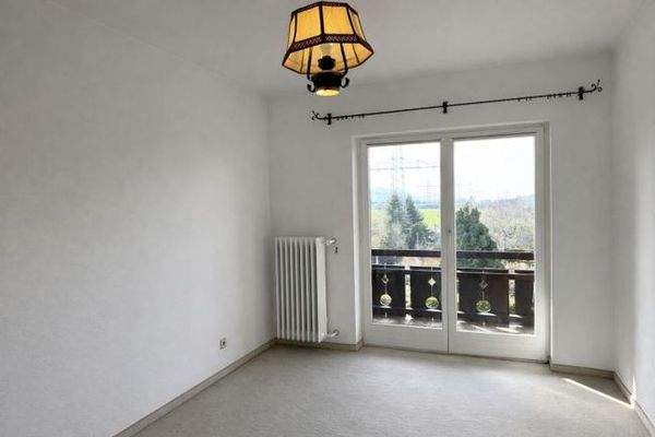 Kinderzimmer mit Zugang zum Balkon 